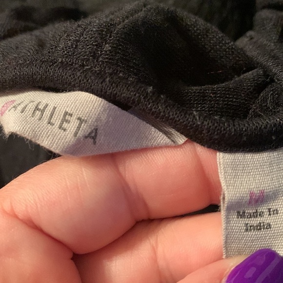 Athleta long sleeve mesh panel performance top black drape front shirt medium - Picture 5 of 5